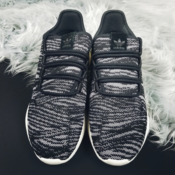 SALE | Adidas | Tubular Shadow Black size 8 - Picture 3 of 3